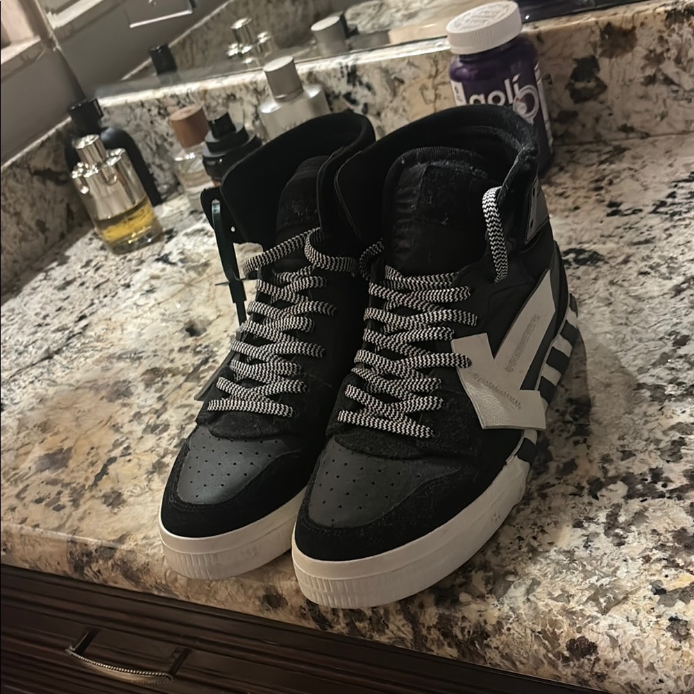 off white vulc high black and white